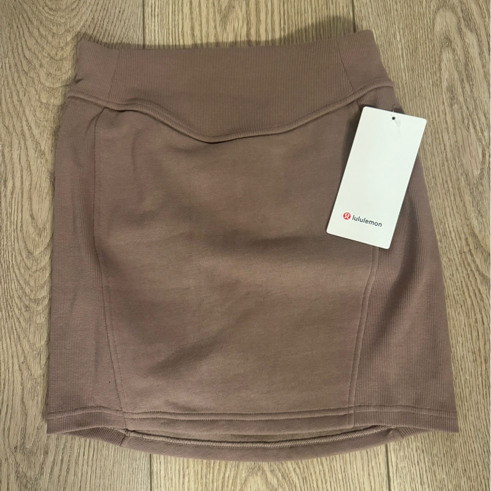 Lululemon athletica Women's Tan Mini Skirt